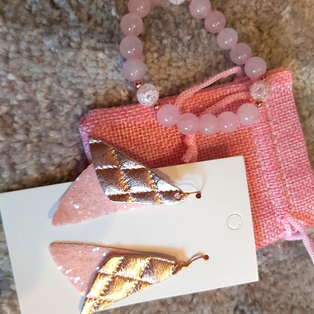 *AUTHENTIC* Pink quart bracelet/ earrings*BEAUTIFUL*